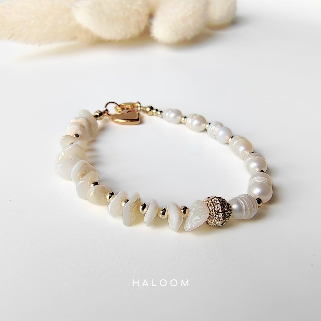 Freshwater pearl and shell bracelet