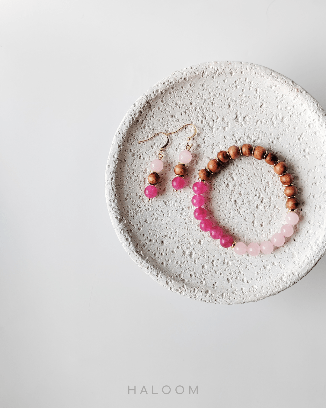 Set gelang dan anting-anting merah jambu Turmalin Jantung Steady Heart dan kuarza ros