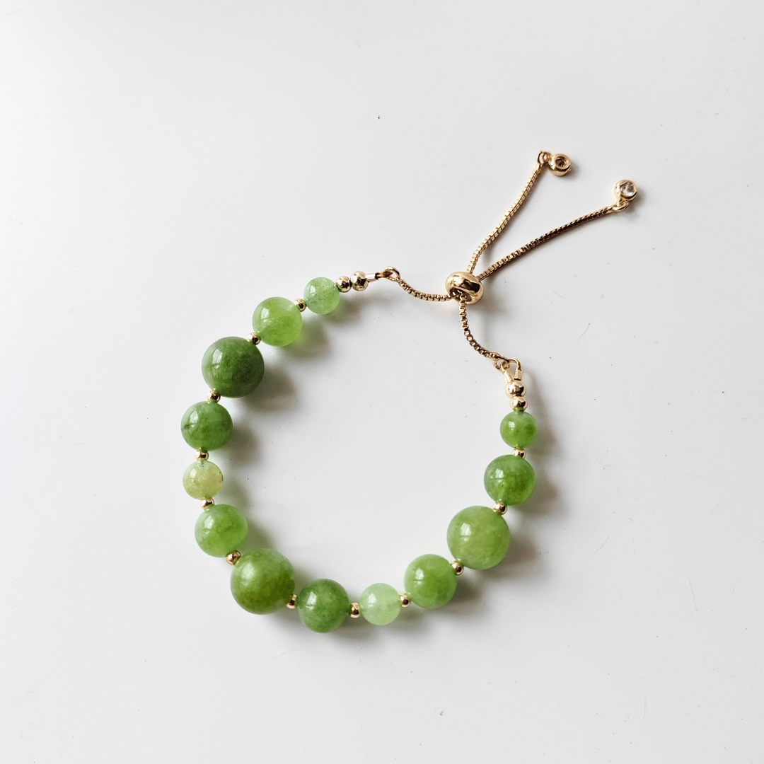 Calm focus – natural peridot bracelet (August birthstone)