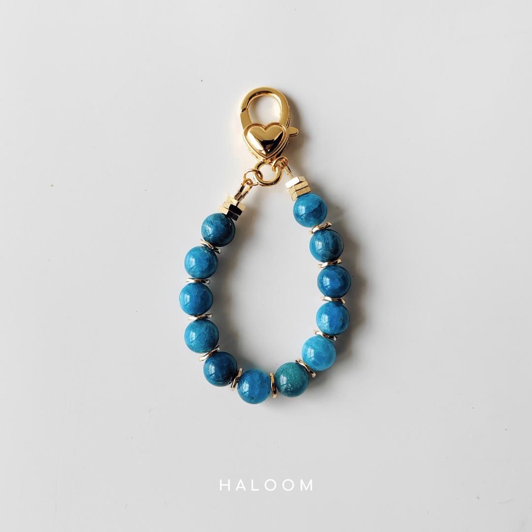 Blue Apatite intention charm – for focus and motivation