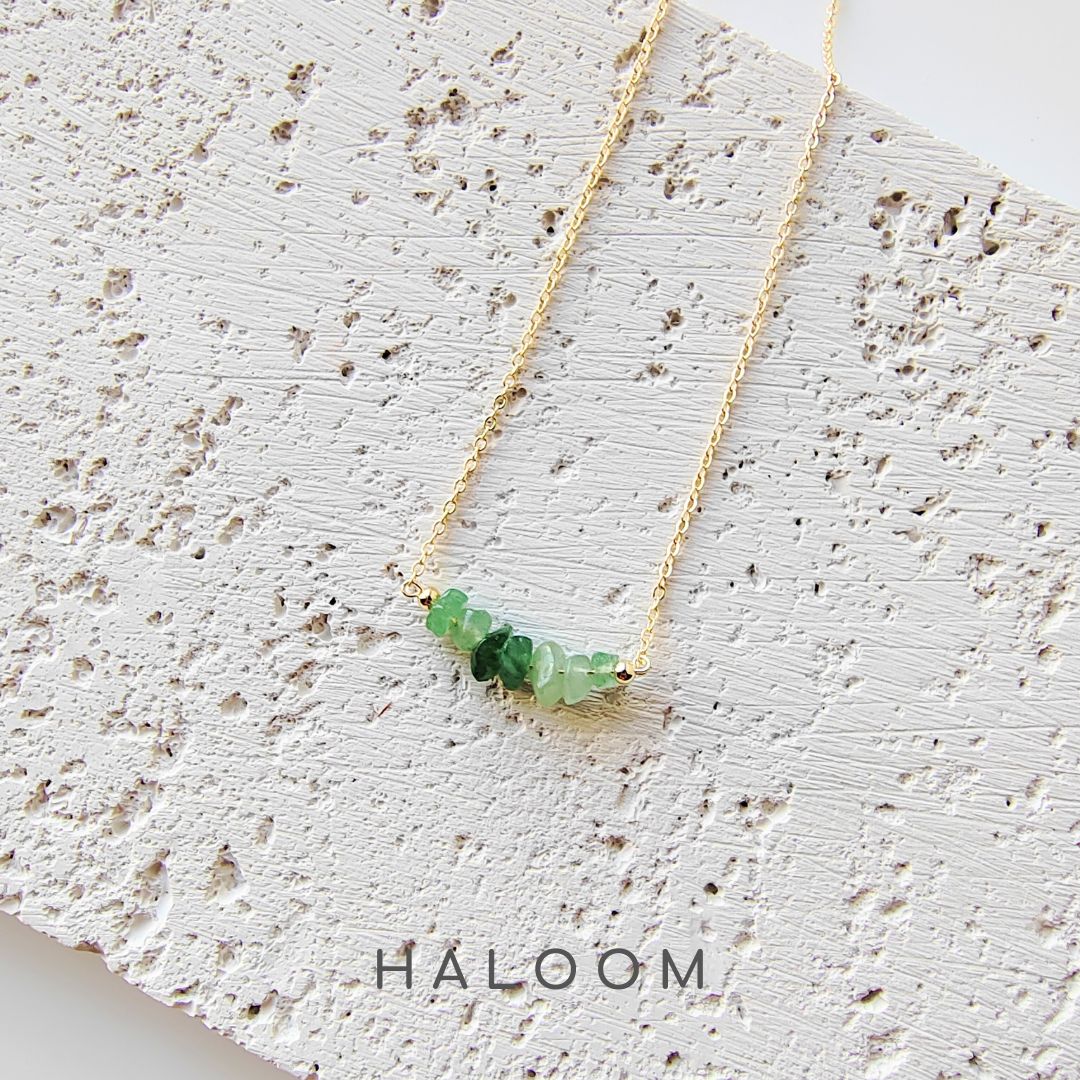 Green aventurine chip necklace
