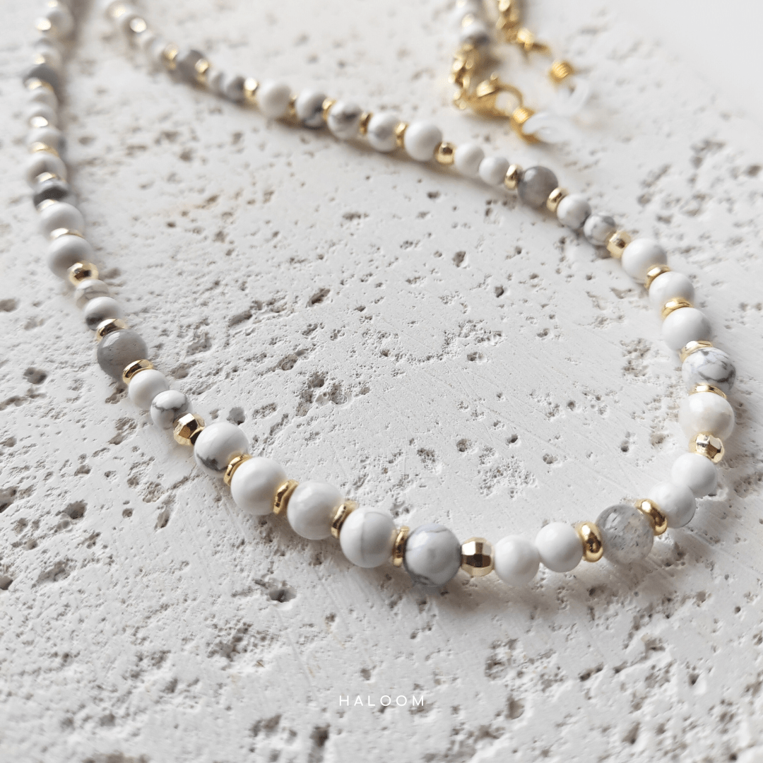 Howlite and labradorite multiuse necklace & dokoh set