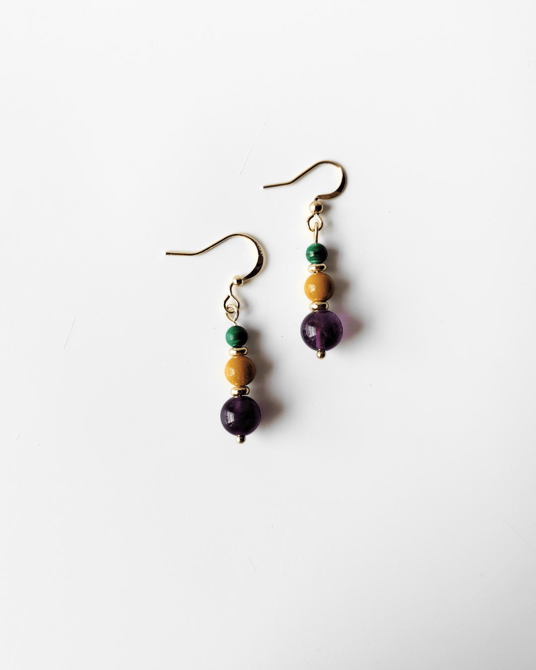 Pathfinder malachite, yellow mookaite, and amethyst bracelet and earrings set