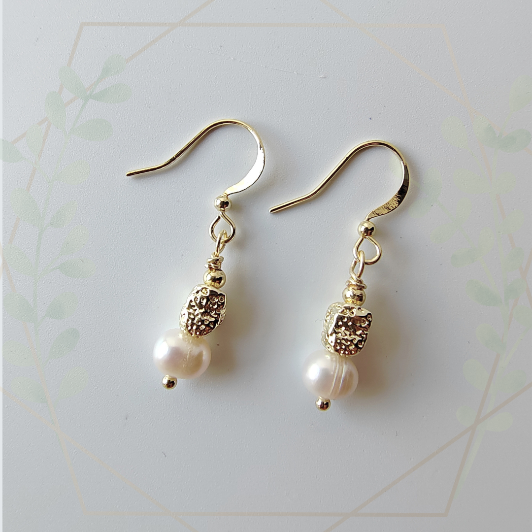 Anting-anting mutiara Tenaga Dalam 5x6mm