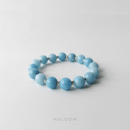 10mm aquamarine bracelet front view