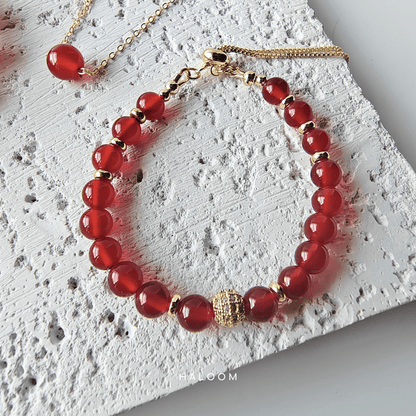 Red carnelian bracelet with pavé accent (6mm)