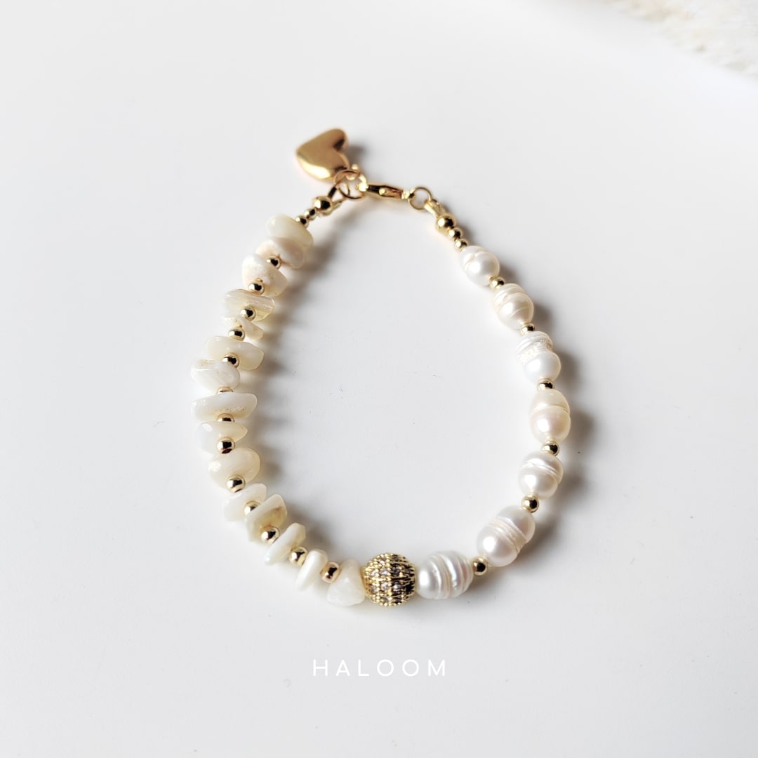 Freshwater pearl and shell bracelet