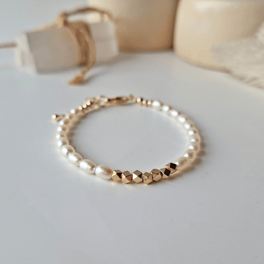 Pearl bracelet