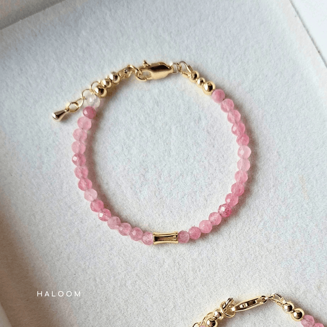 Gelang bar melengkung turmalin merah jambu
