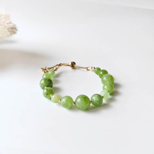 Calm focus – natural peridot bracelet (August birthstone)