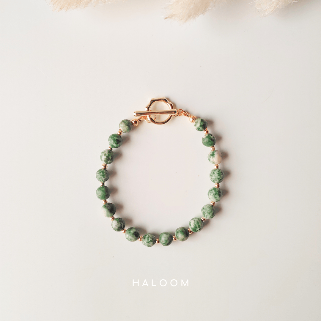 Grounded dreams spotted jade bracelet