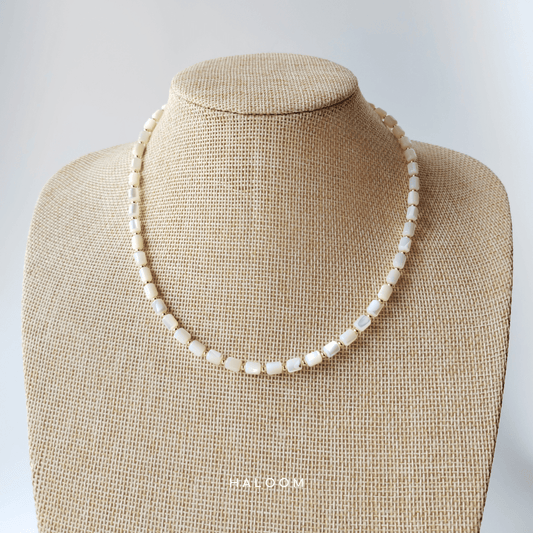 Selene White Shell Necklace
