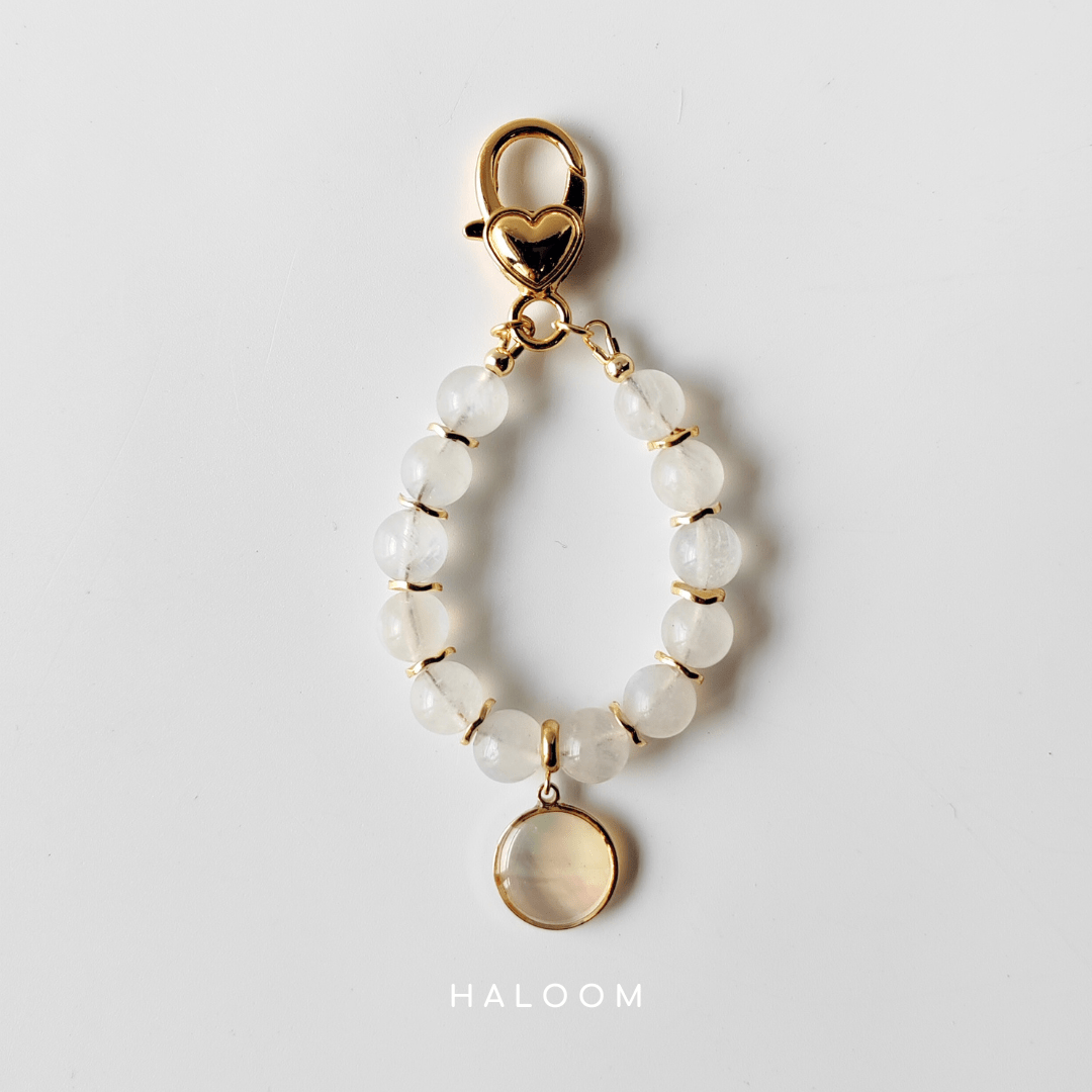 Moonstone intention charm – for new beginnings and intuition