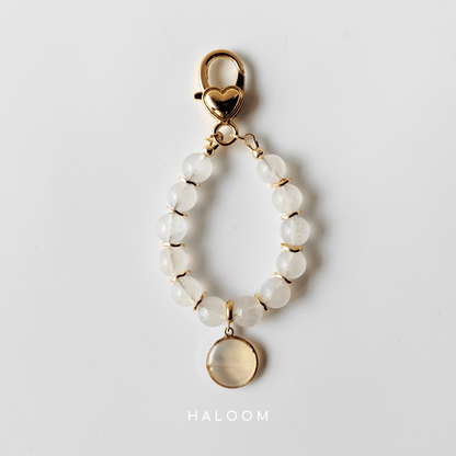Moonstone intention charm – for new beginnings and intuition