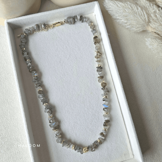 Mystic Flash | Labradorite Chip Necklace