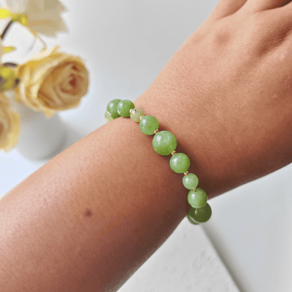 Calm focus – natural peridot bracelet (August birthstone)
