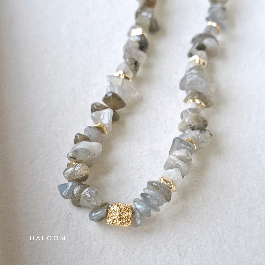 Mystic Flash | Labradorite Chip Necklace