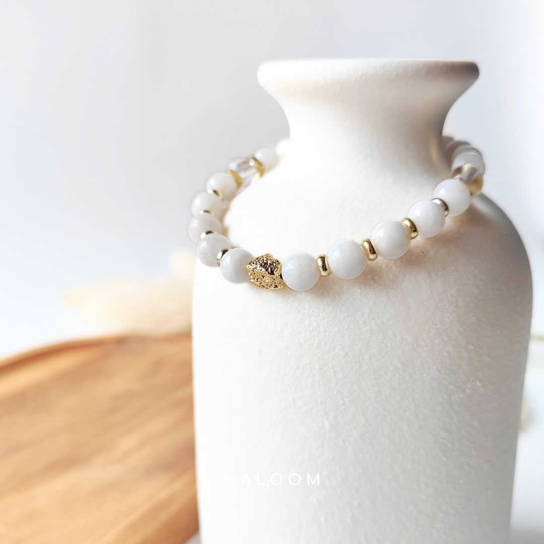 Inner Balance moonstone bracelet