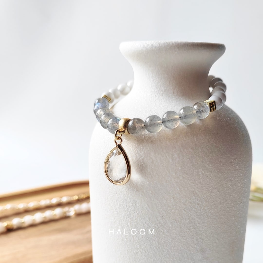 Clarity & Protection labradorite and howlite bracelet