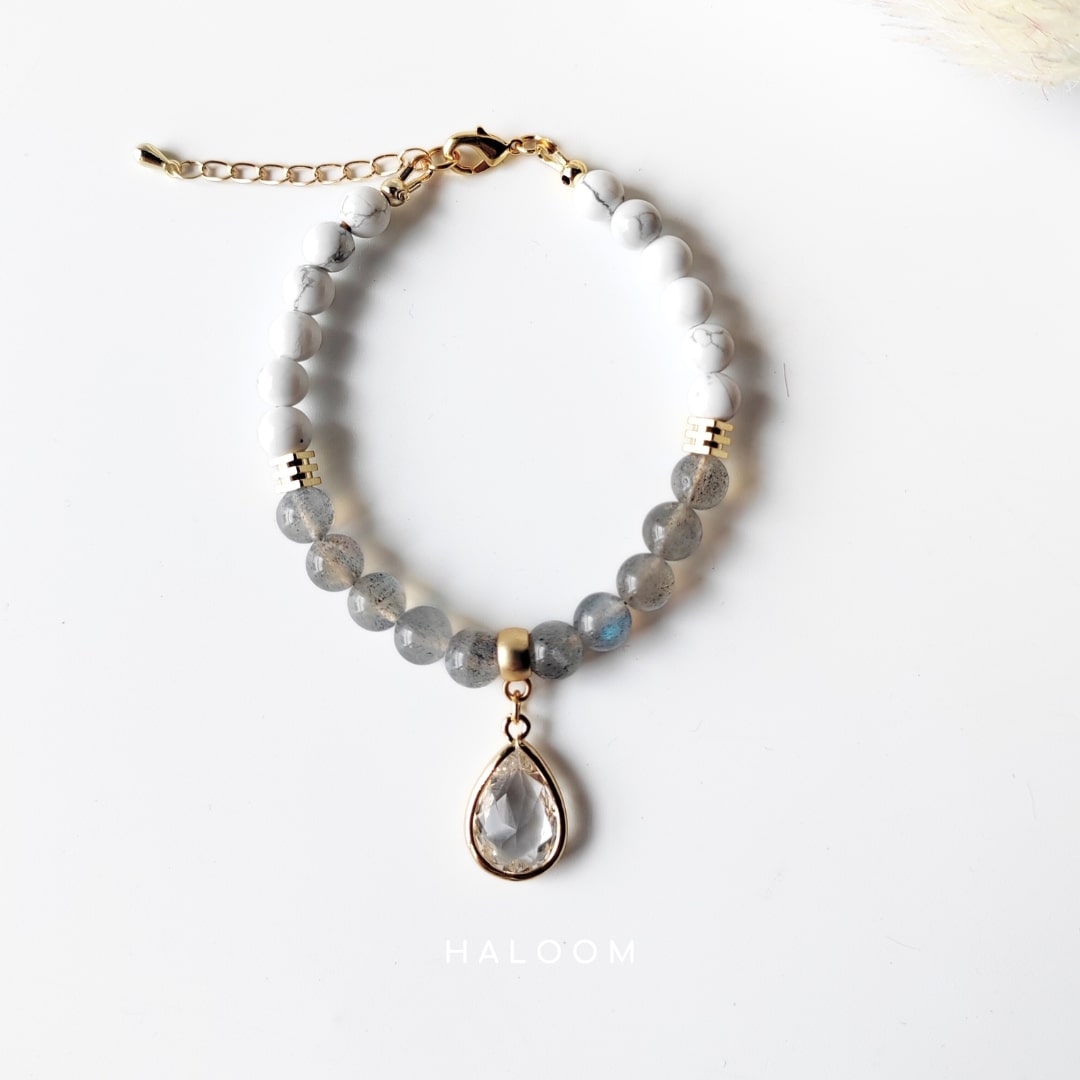 Clarity & Protection labradorite and howlite bracelet